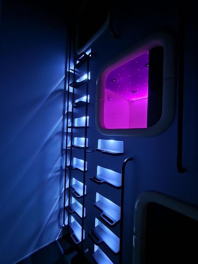 Capsule Hotel Constellation 91 Λβιβ Εξωτερικό φωτογραφία