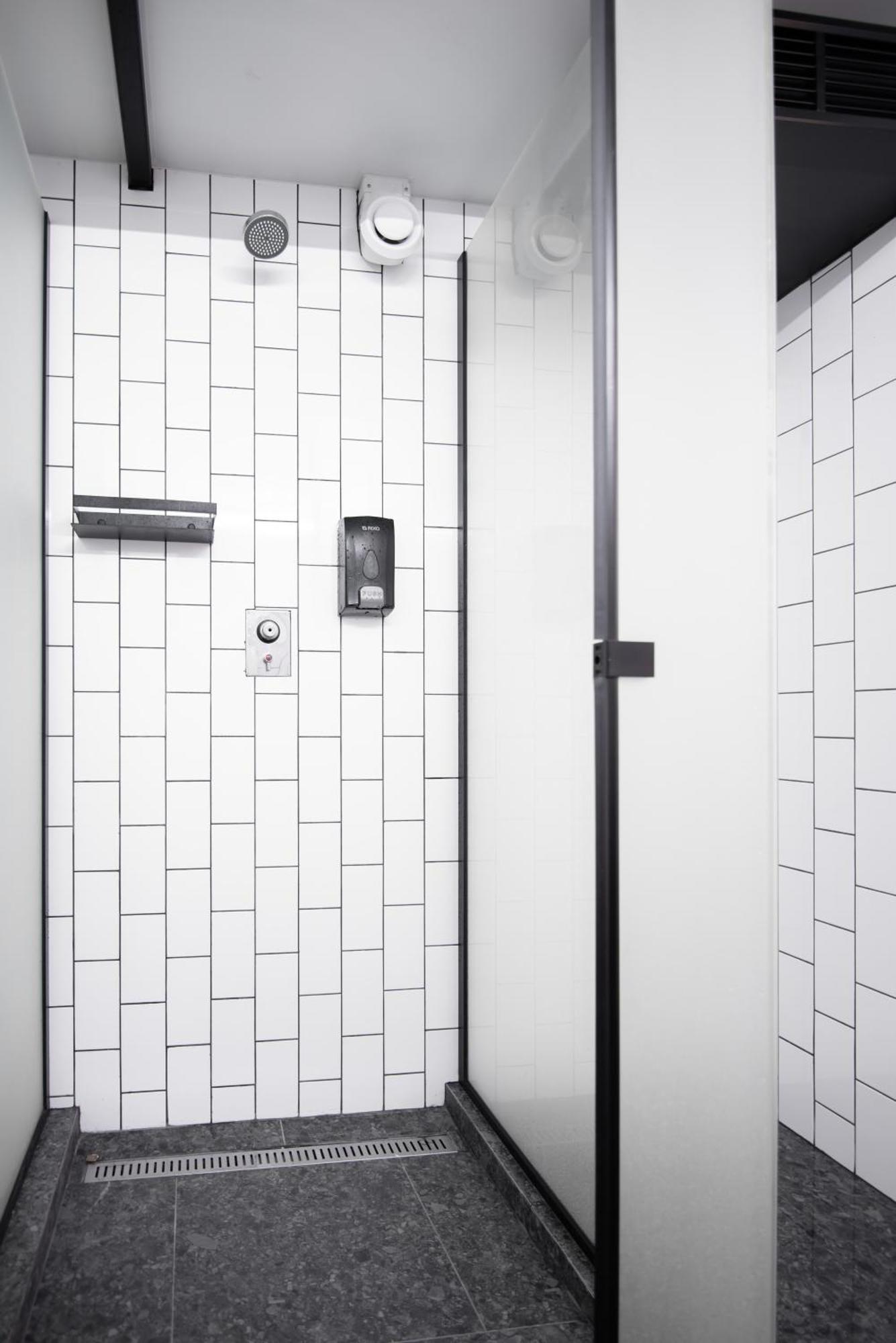 Capsule Hotel Constellation 91 Λβιβ Εξωτερικό φωτογραφία