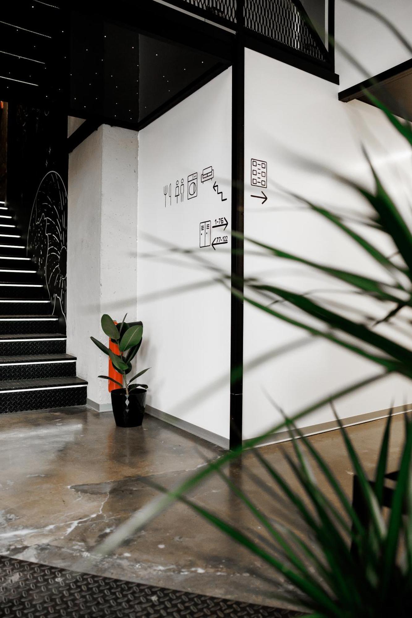 Capsule Hotel Constellation 91 Λβιβ Εξωτερικό φωτογραφία
